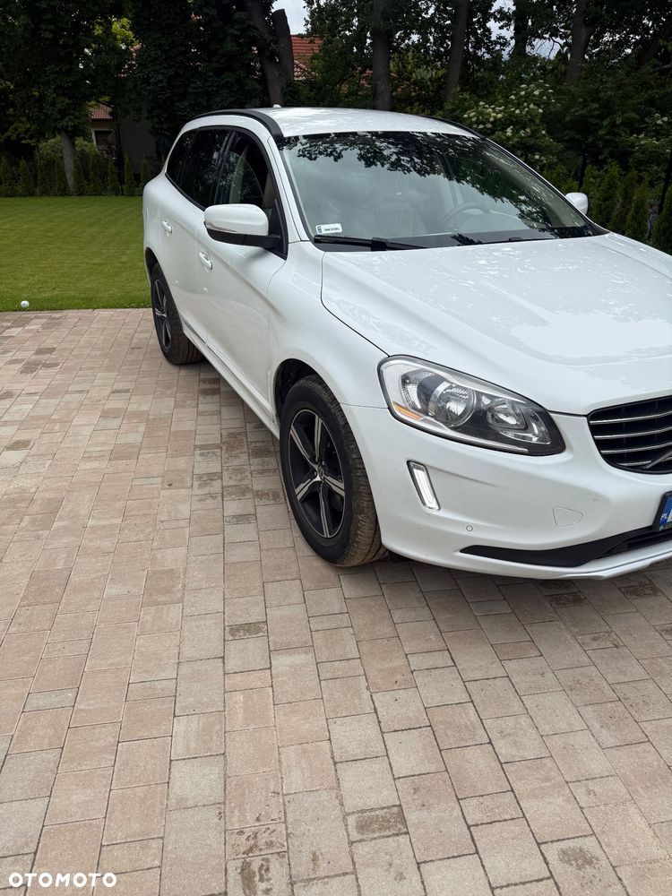 Volvo XC 60 D4 Drive-E Momentum - 4