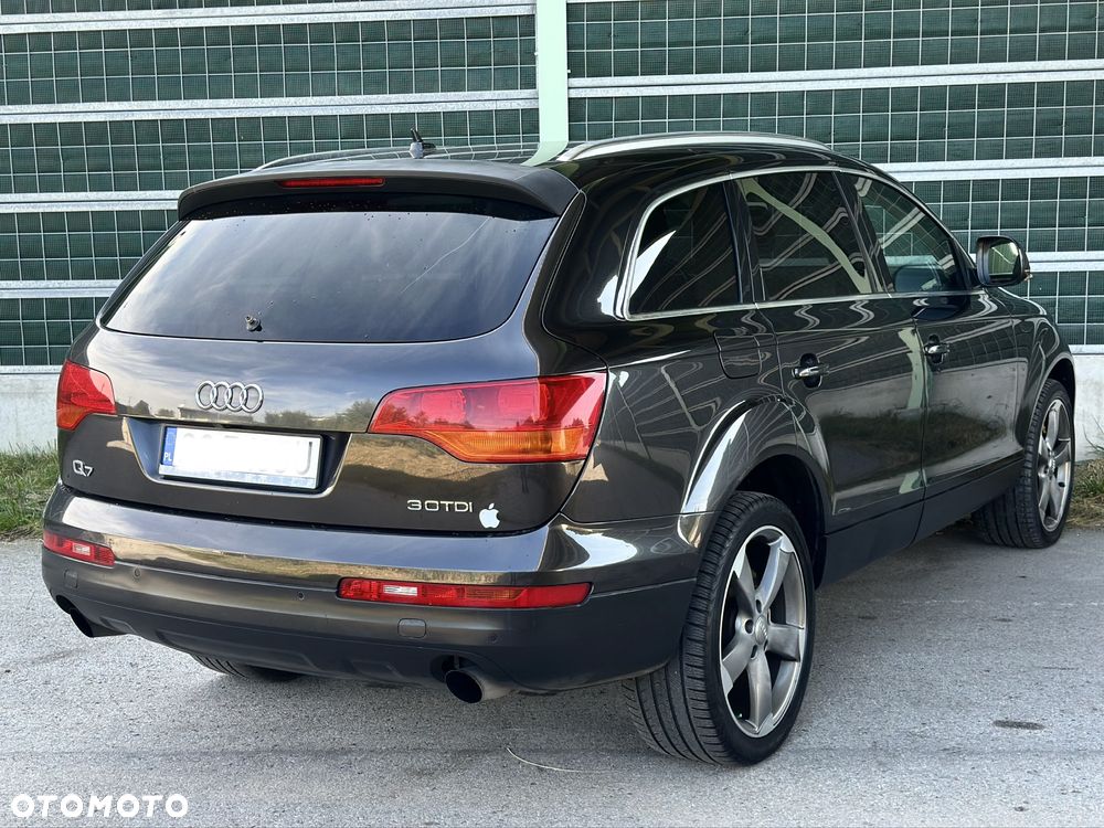 Audi Q7 - 4