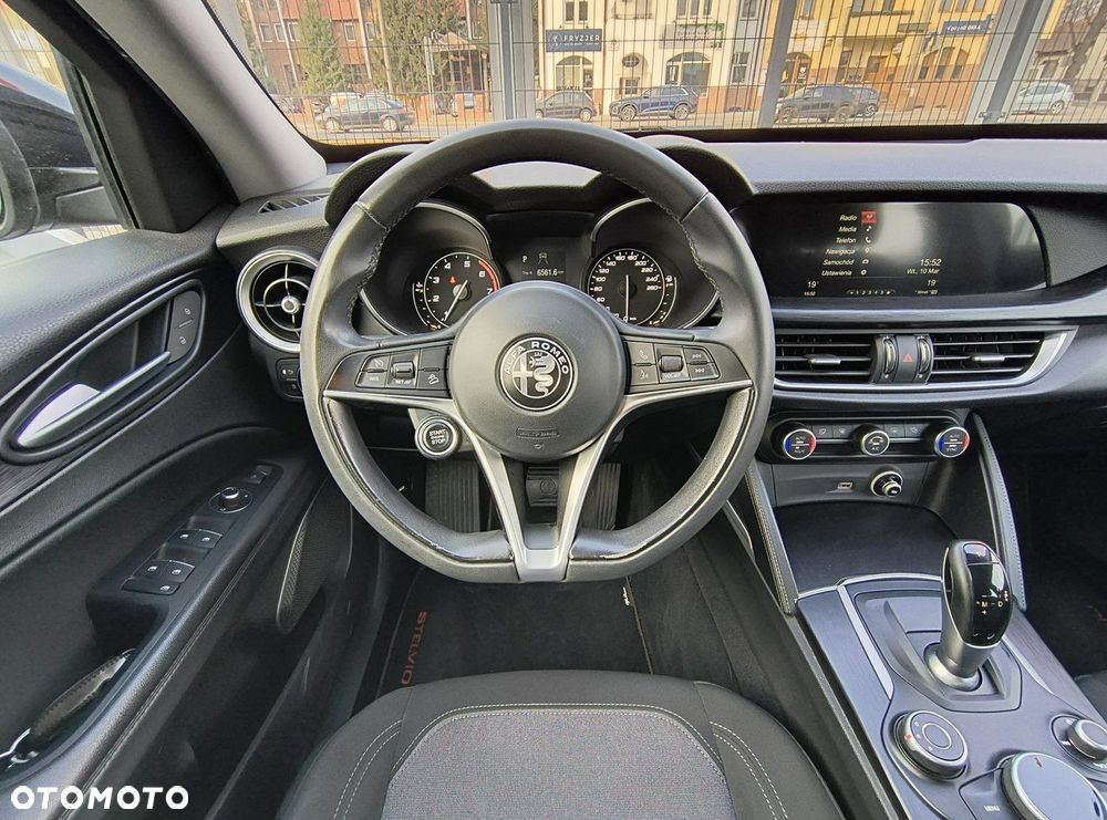 Alfa Romeo Stelvio 2.0 Turbo Q4 - 16