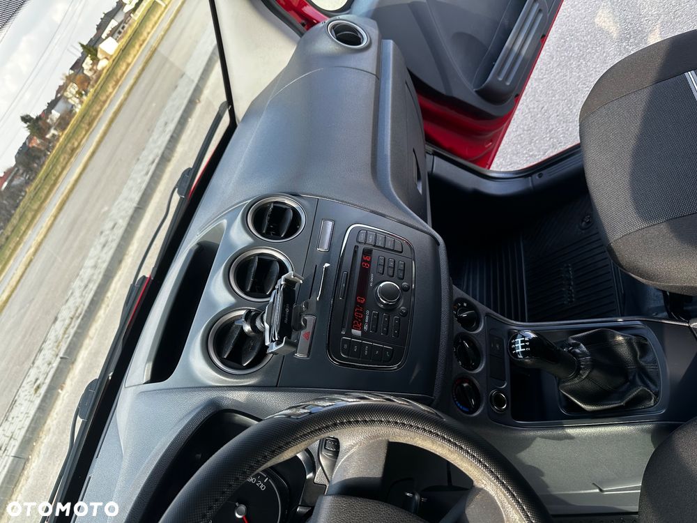 Ford Transit Connect - 11