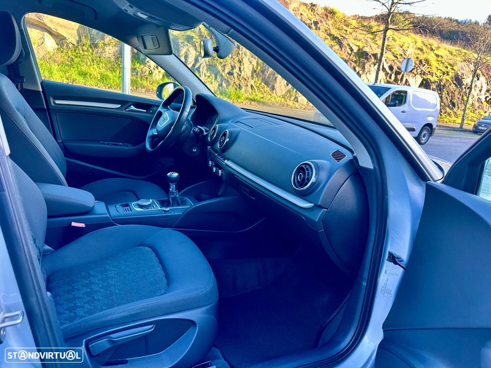 Audi A3 Sportback 2.0 TDI Attraction - 33