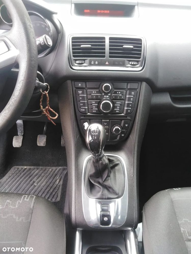 Opel Meriva - 11
