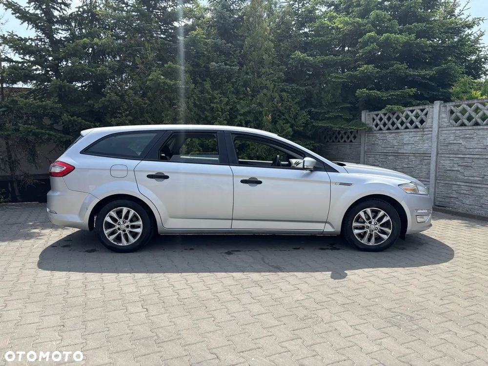 Ford Mondeo 2.0 TDCi Ambiente - 3