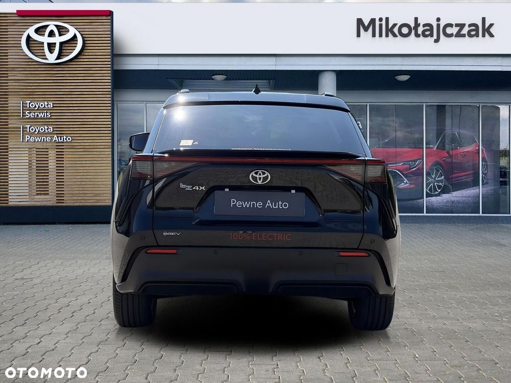Toyota bZ4X - 8