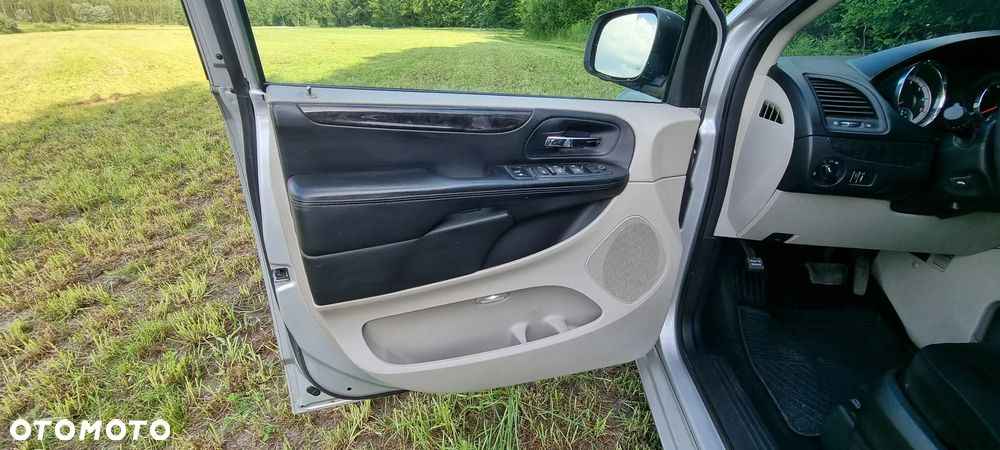 Dodge Grand Caravan 3.6 Express - 31