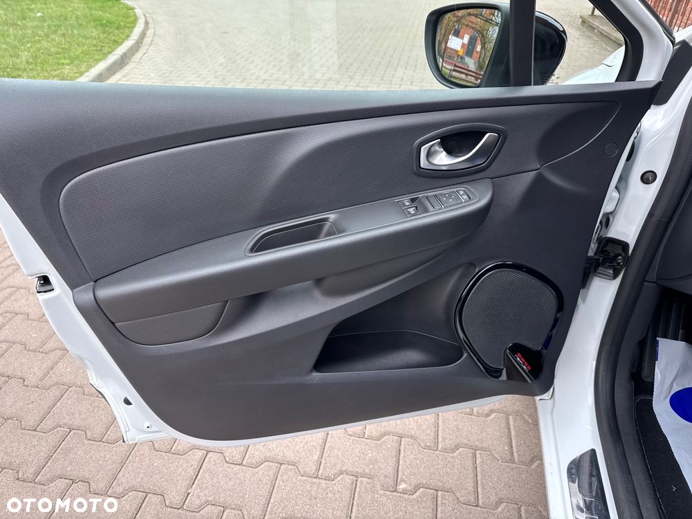 Renault Clio 1.2 16V 75 Limited - 18