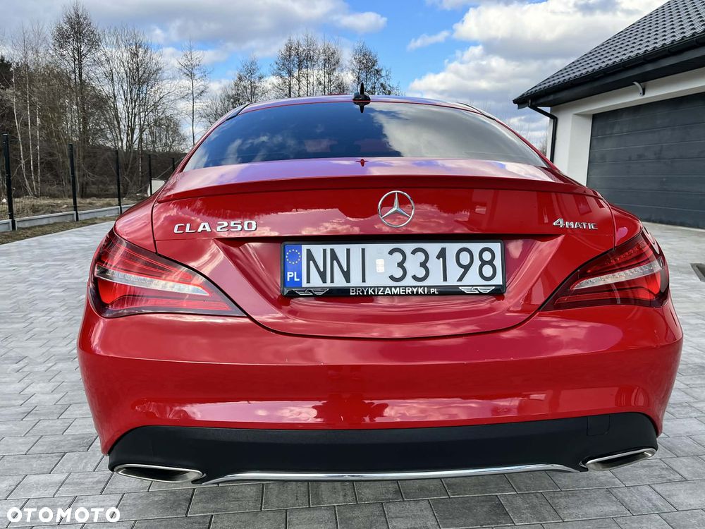 Mercedes-Benz CLA 250 4Matic 7G-DCT - 3