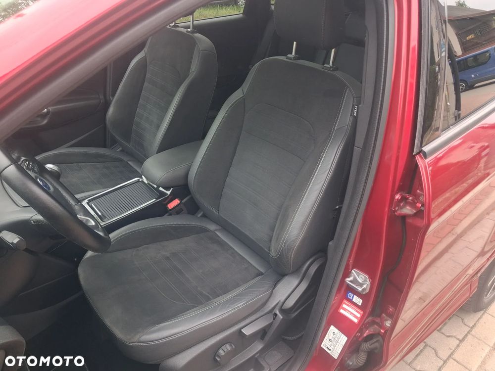 Ford Kuga 1.5 TDCi 2x4 ST-Line - 16