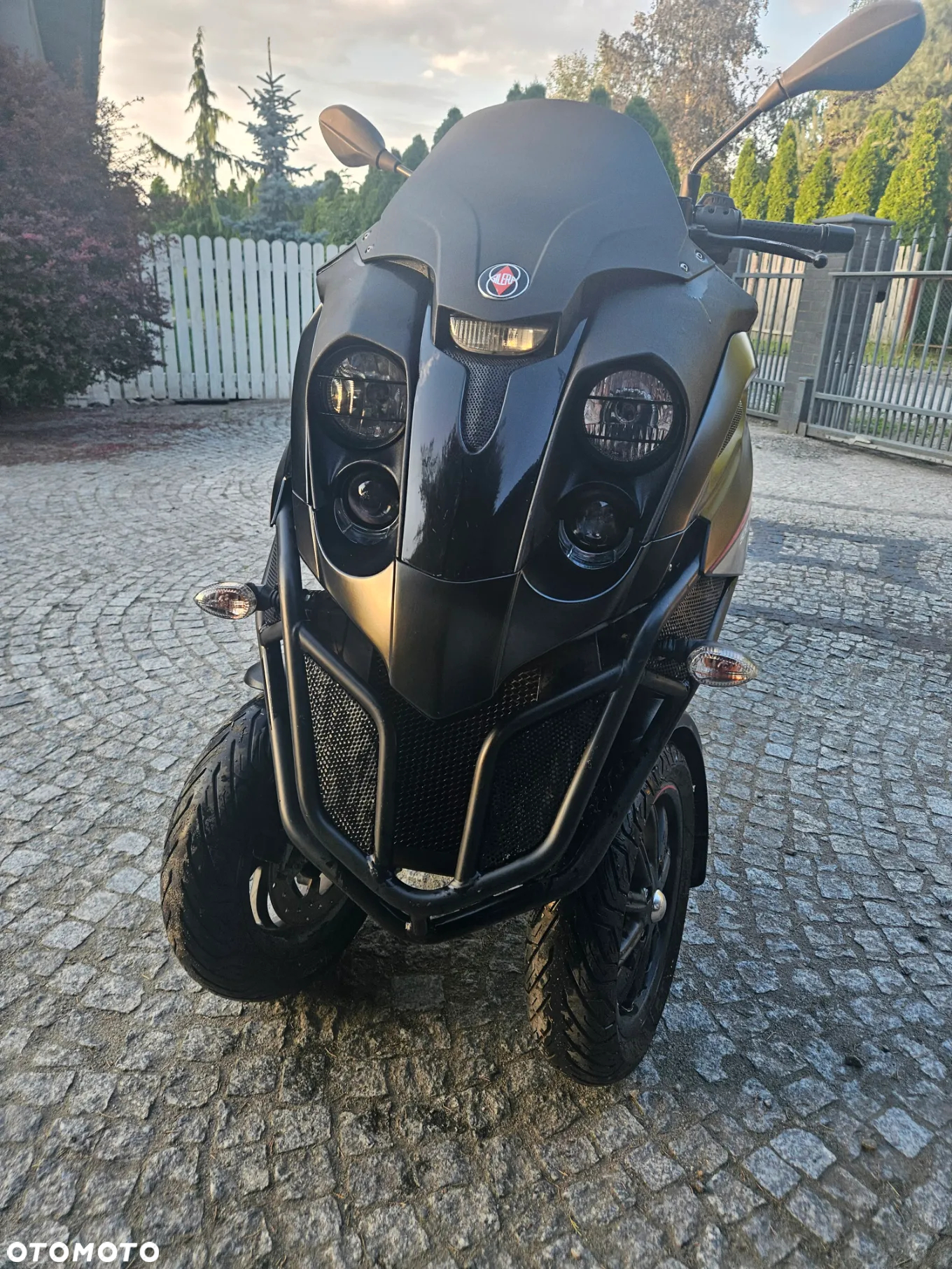 Piaggio MP-3 - 16