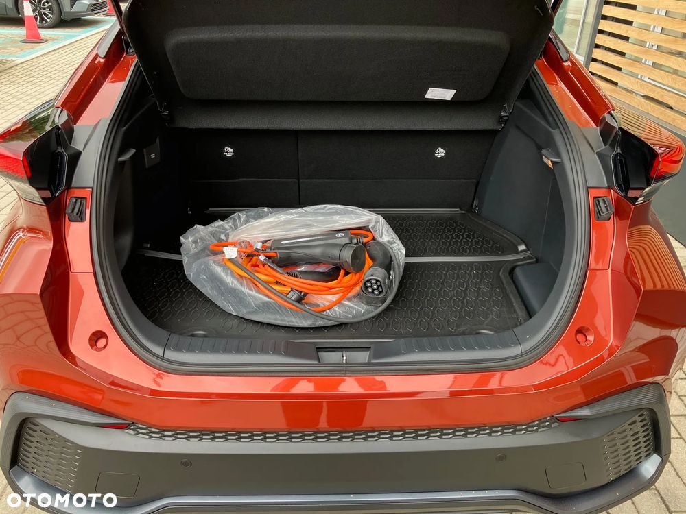 Toyota C-HR 2.0 PHEV Dynamic Force Style - 9