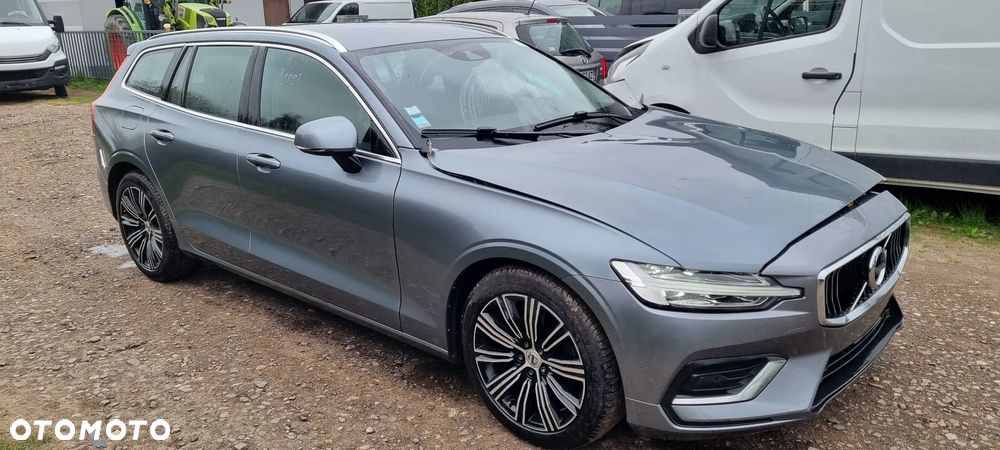 Volvo V60 D3 Geartronic Momentum Pro - 1