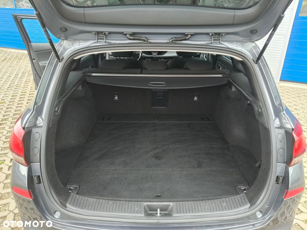 Hyundai i30 - 24