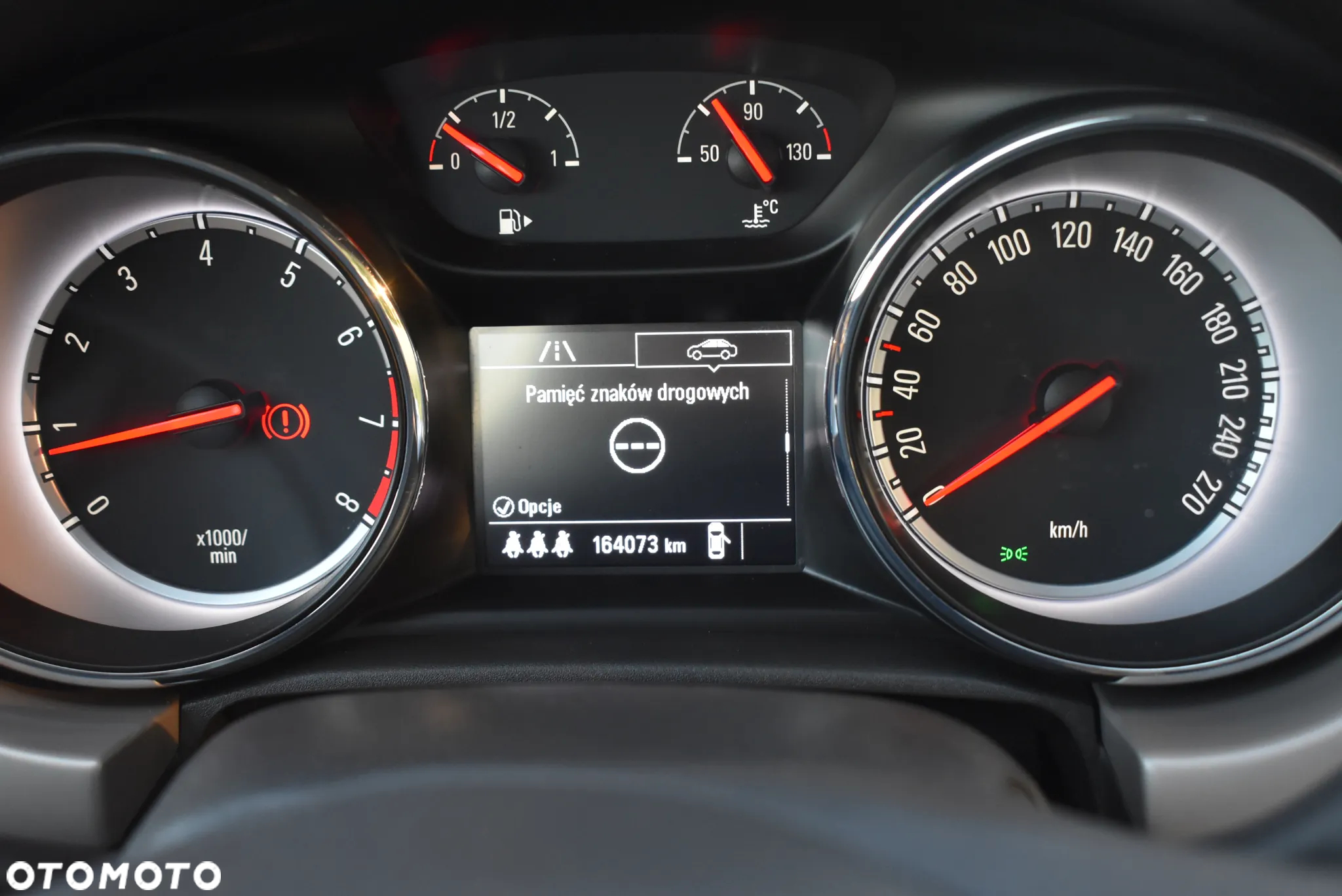 Opel Astra - 35