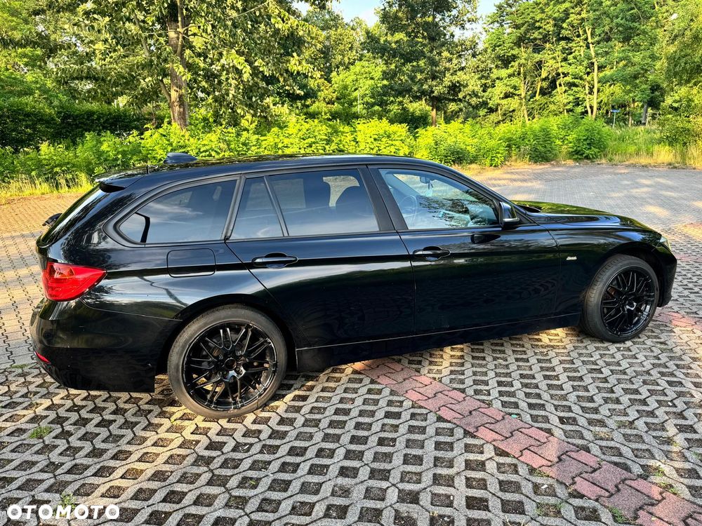 BMW Seria 3 318d - 14