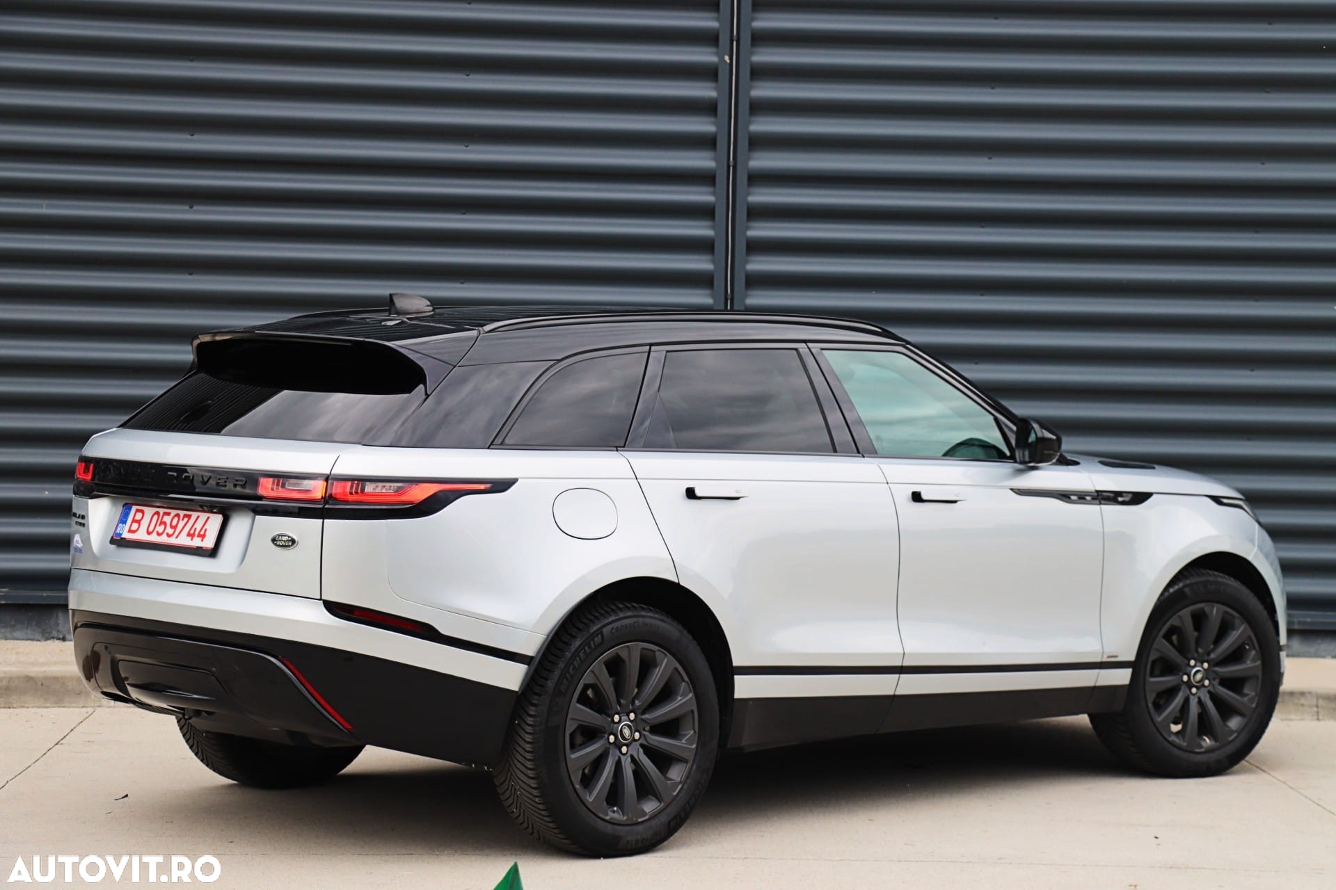 Land Rover Range Rover Velar 2.0 R-Dynamic HSE - 11