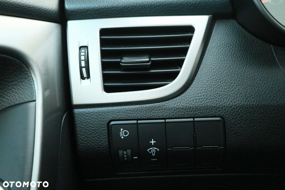 Hyundai i30 1.4 Fifa World Cup Edition - 18