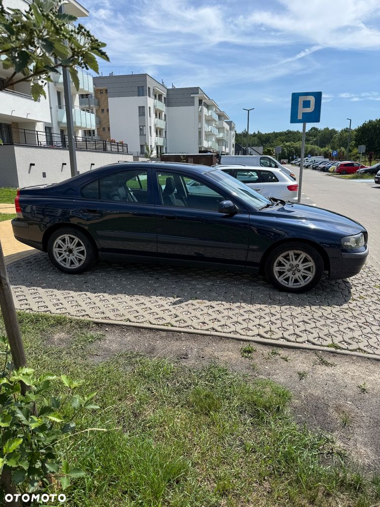 Volvo S60 2.4D5 Momentum - 4