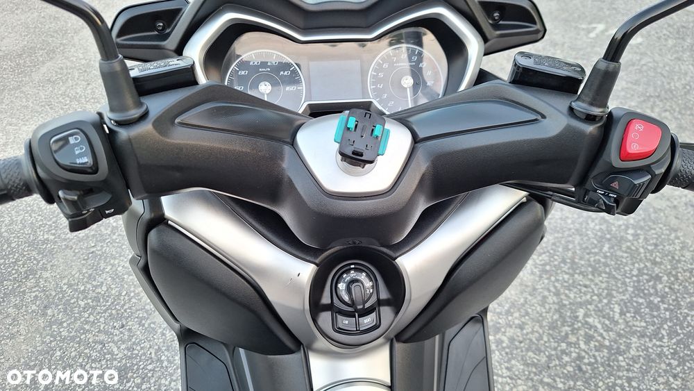 Yamaha X-max - 21