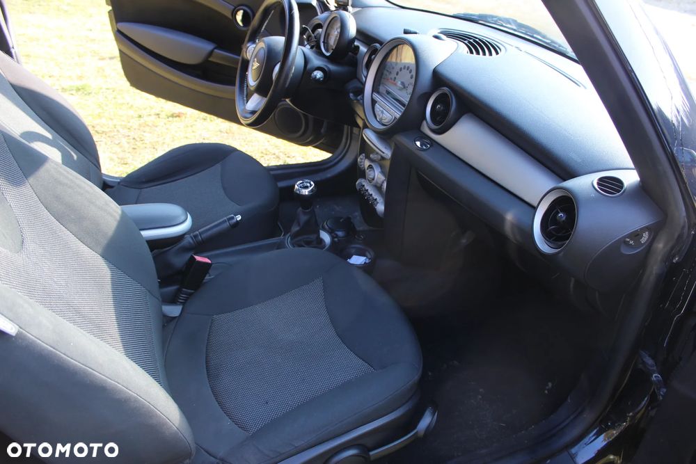 MINI Clubman One Essential Trim - 12