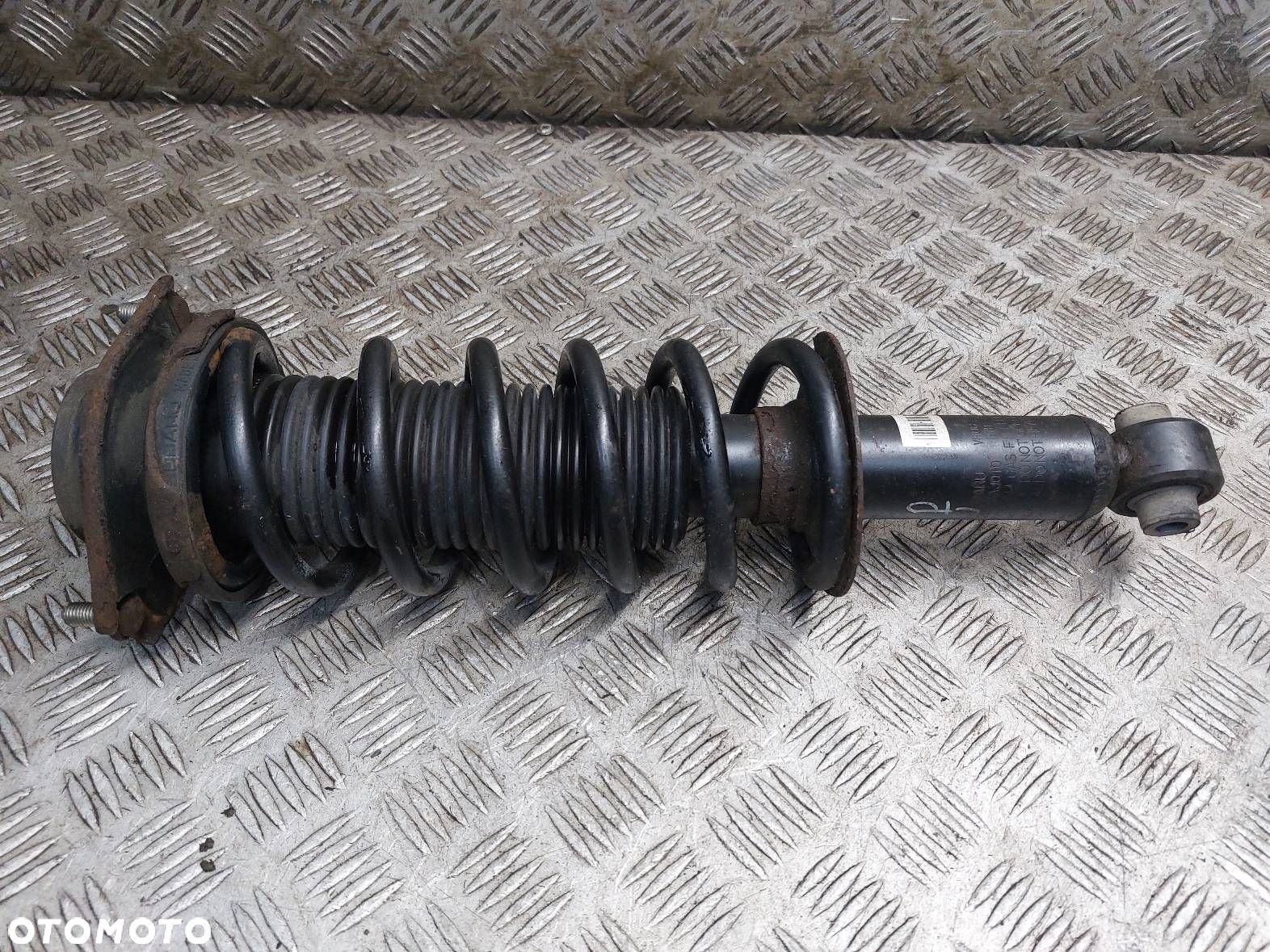 AMORTYZATOR + SPRĘŻYNA PRAWY TYŁ SUBARU LEGACY V 20365AJ010 - 1