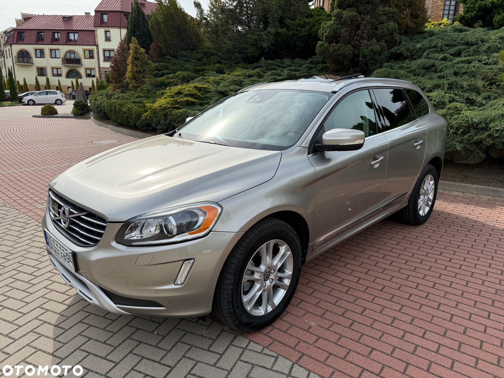 Volvo XC 60 T5 Drive-E Momentum - 2