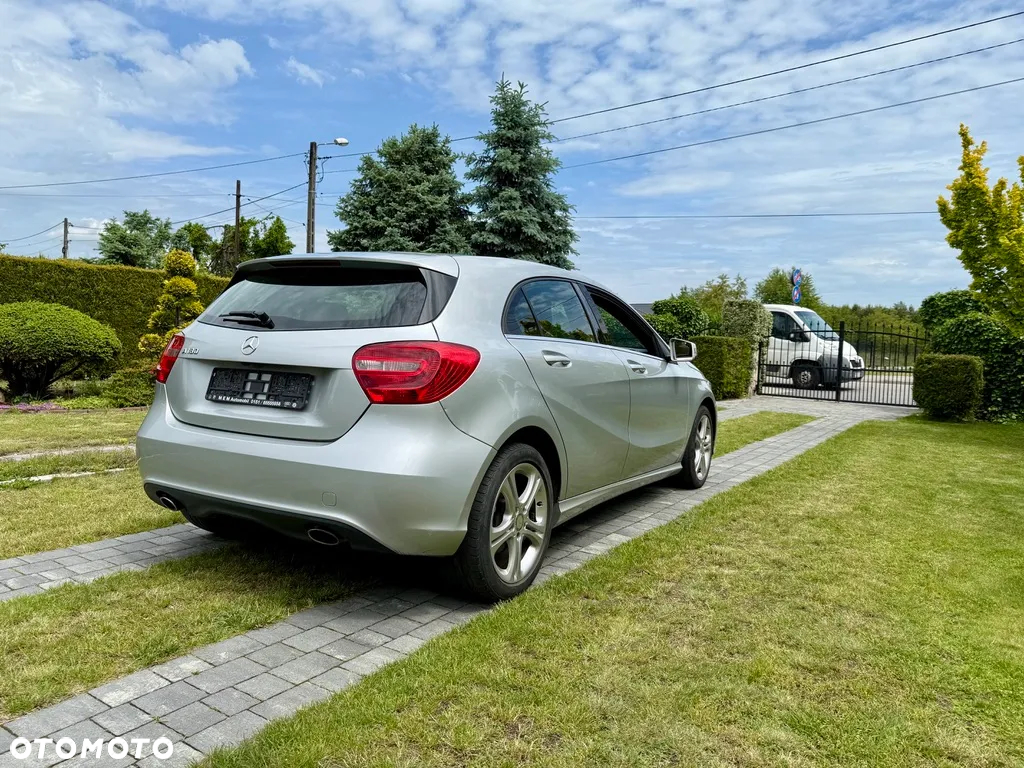 Mercedes-Benz Klasa A 180 AMG Line - 11
