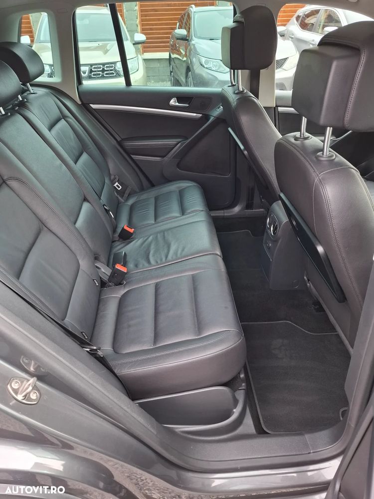 Volkswagen Tiguan 2.0 TDI SCR 4MOTION BlueMotion Technology Lounge Sport & Style - 12