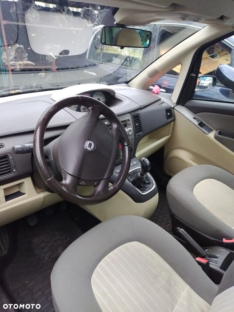 Lancia Musa na części - 3