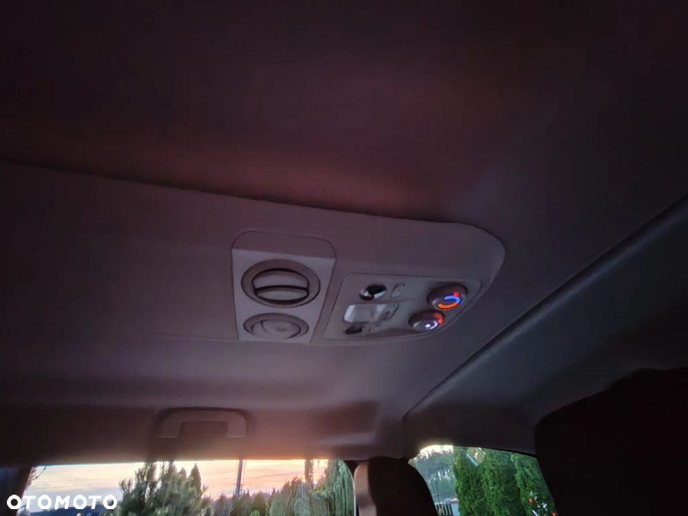 Peugeot Traveller 1.5 BlueHDi Long Business - 23