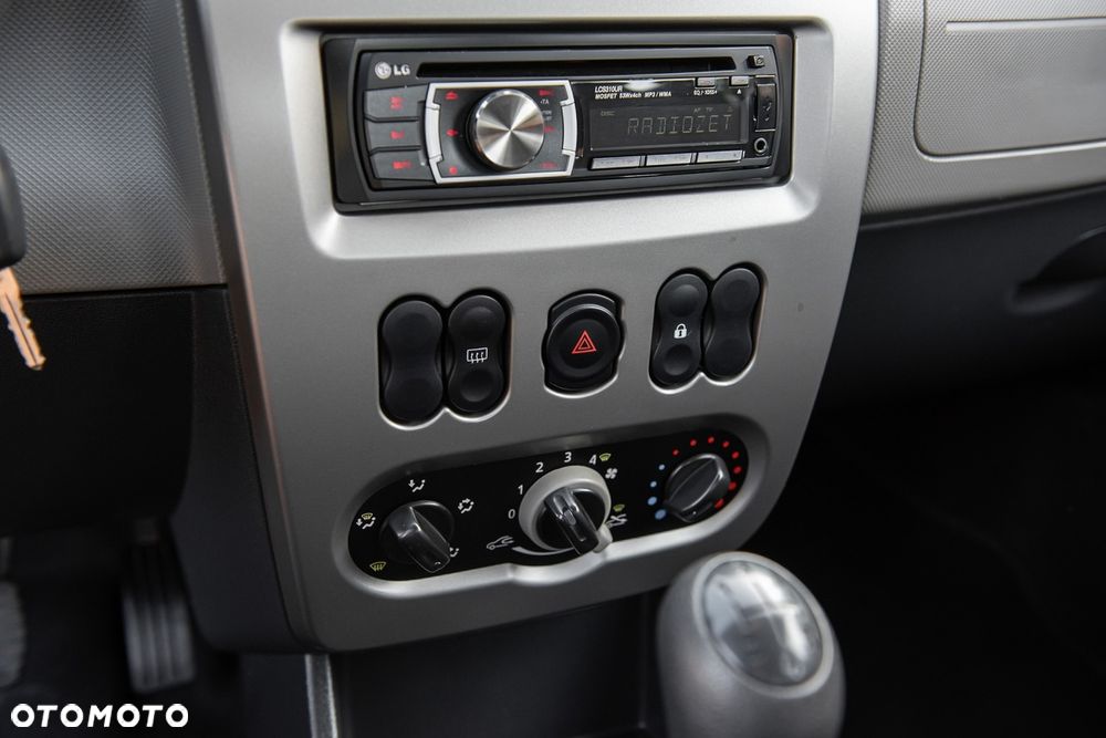 Dacia Sandero 1.2 16V 75 Live - 17