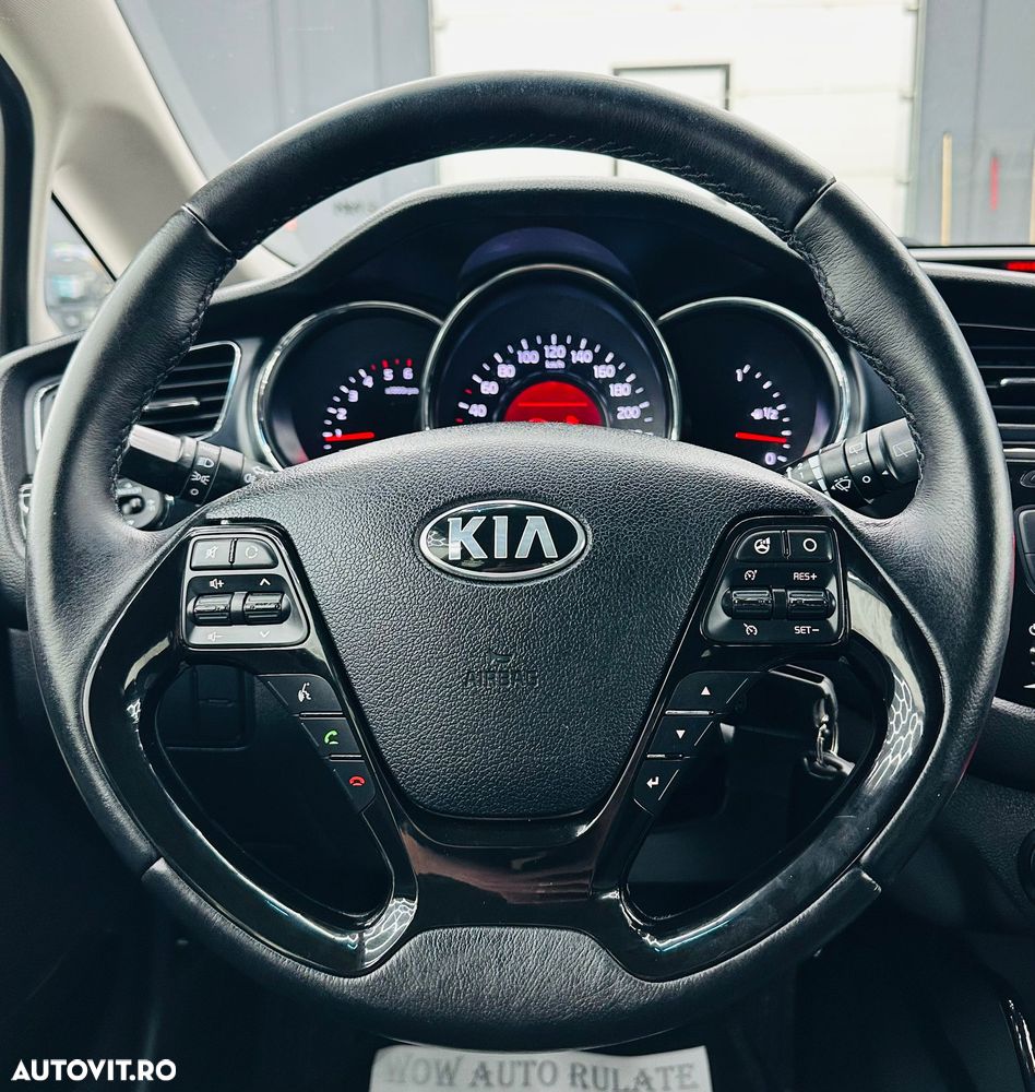 Kia Ceed 1.6 DSL CITY - 30