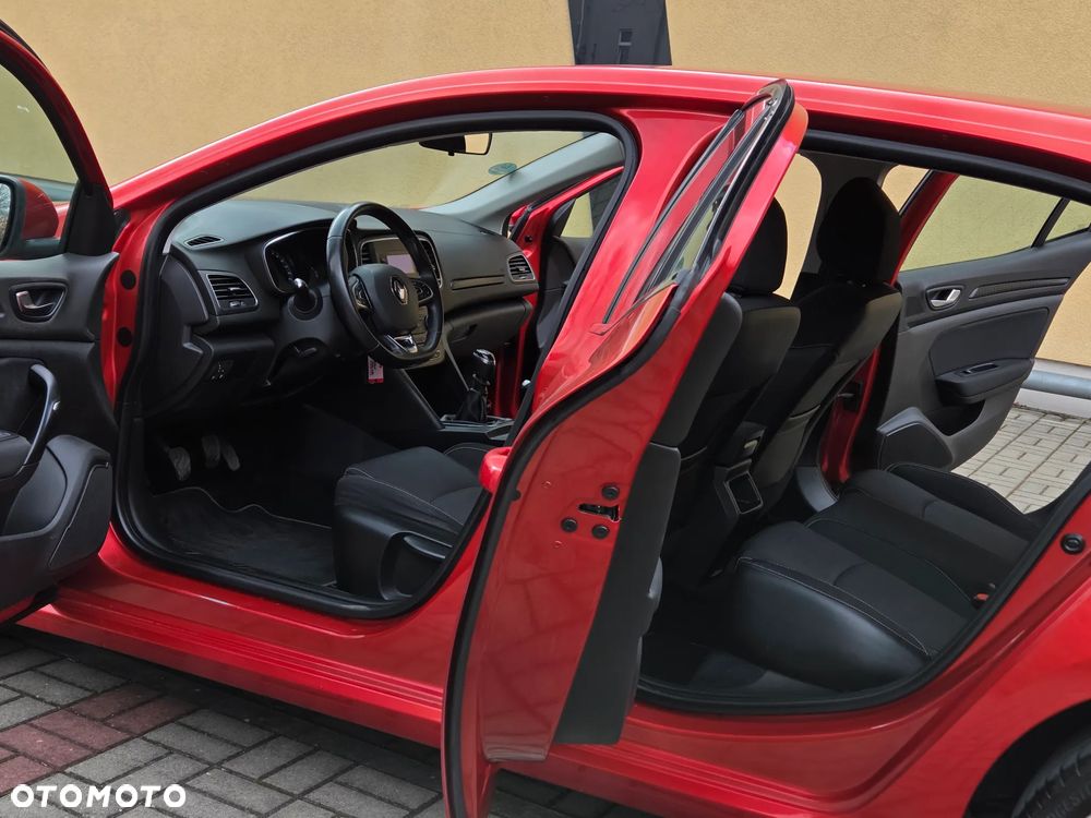 Renault Megane ENERGY TCe 130 GT LINE - 27