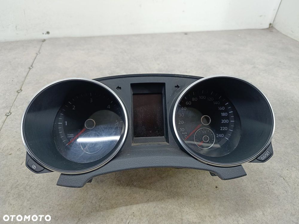 LICZNIK VW GOLF VI 5K0920870C A2C53310327  VDO 2.0 TDI - 2