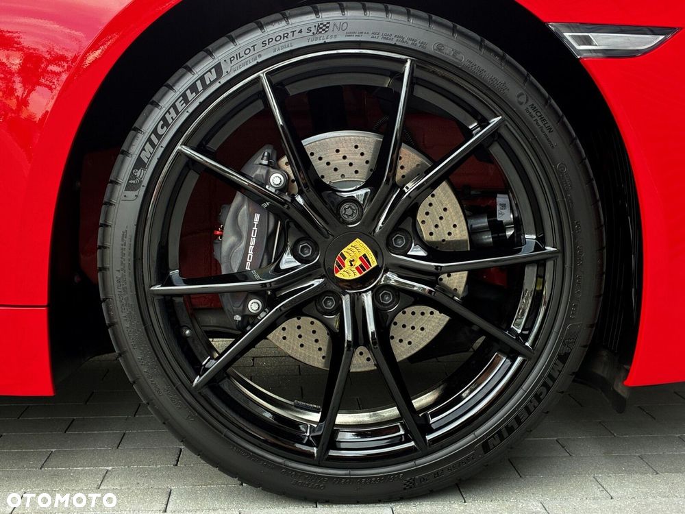 Porsche 718 Cayman - 19