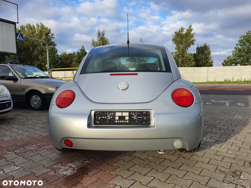 Volkswagen New Beetle - 7
