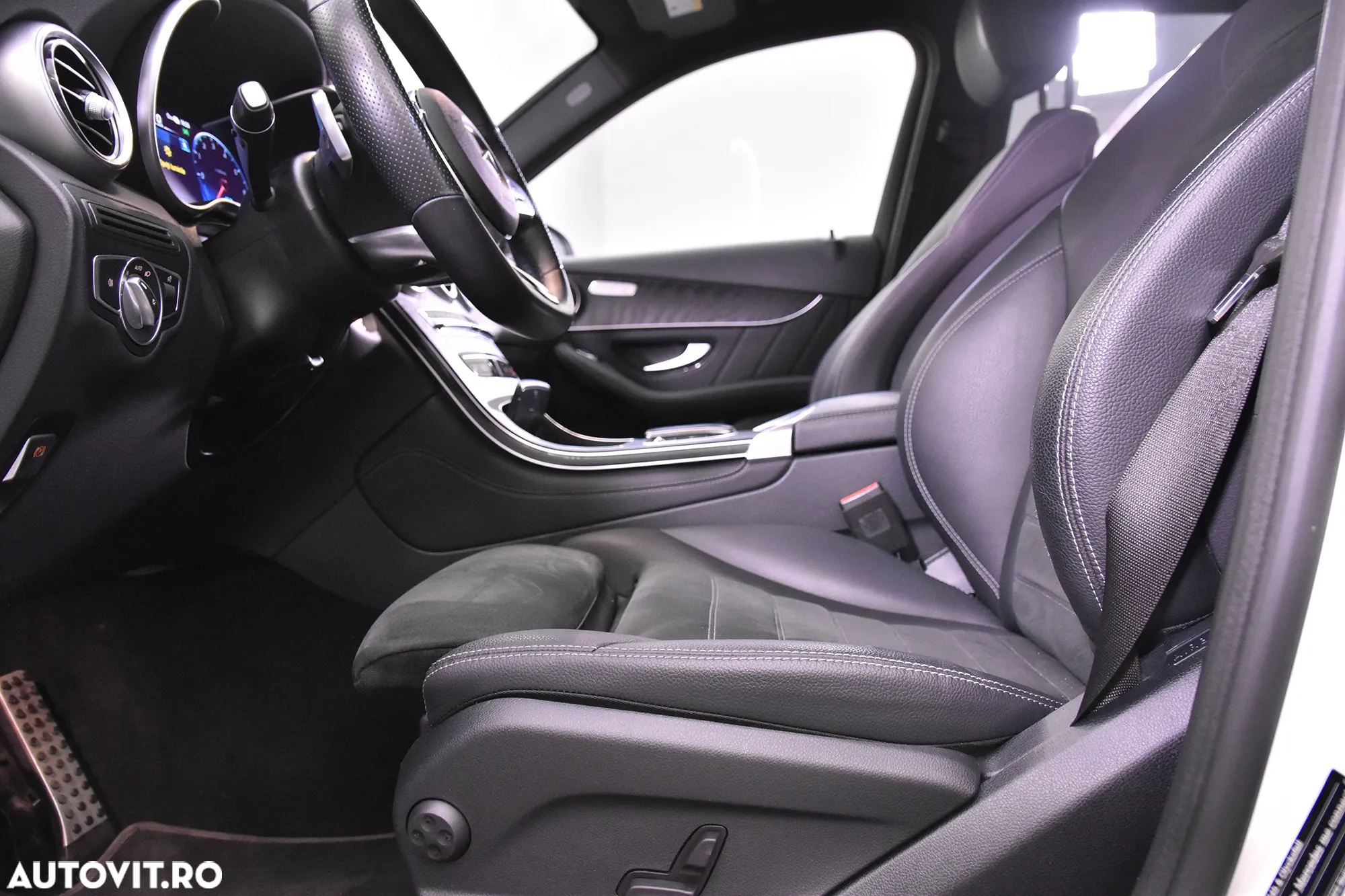 Mercedes-Benz GLC 300 de 4MATIC - 24