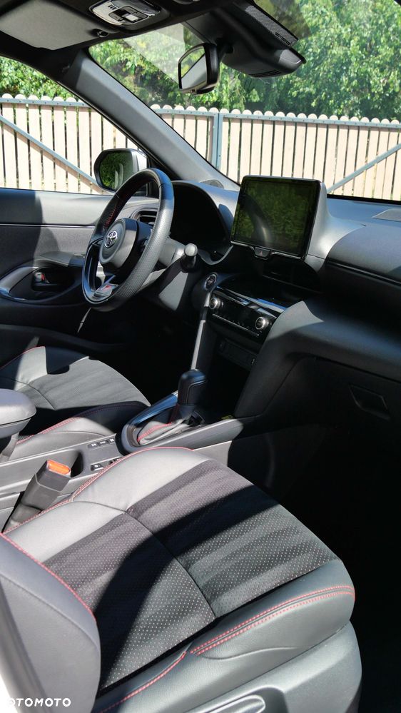 Toyota Yaris Cross - 15