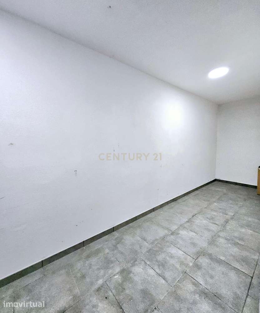Moradia T3 nova, com garagem, jardim e quintal em Anadia - Grande imagem: 4/32