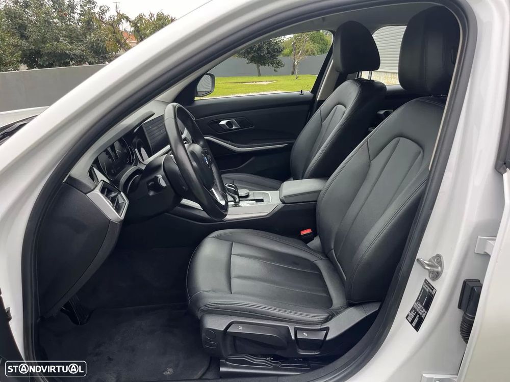 BMW 318 d Touring Aut. Sport Line - 31