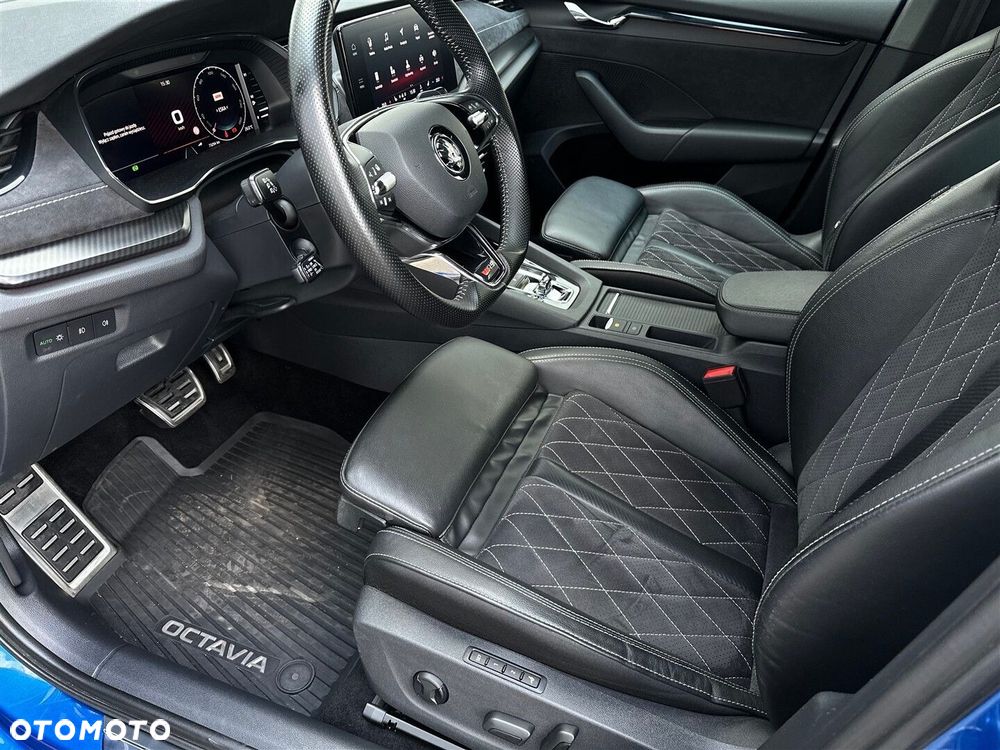 Skoda Octavia 2.0 TSI RS DSG - 11