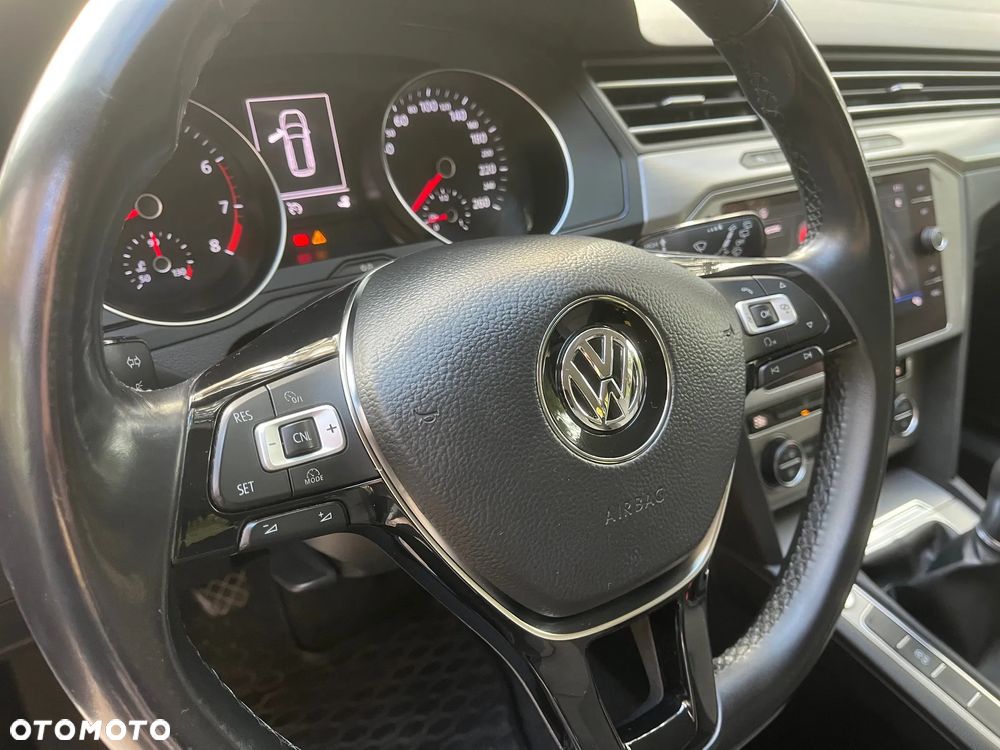 Volkswagen Passat Variant 1.4 TSI BMT Trendline - 23