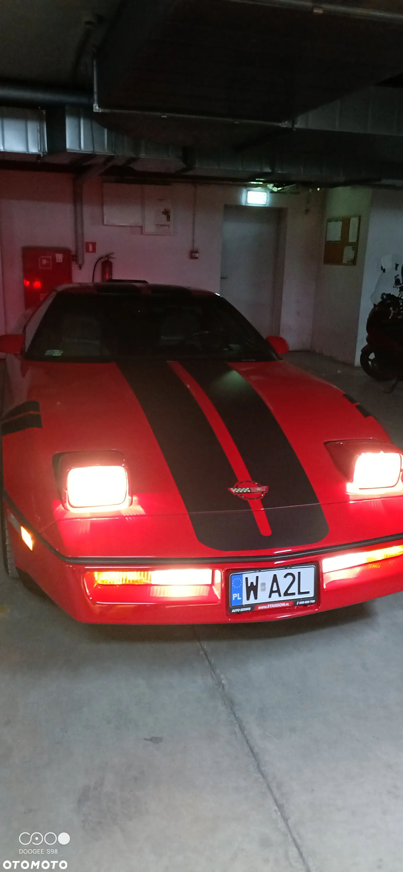 Chevrolet Corvette - 10