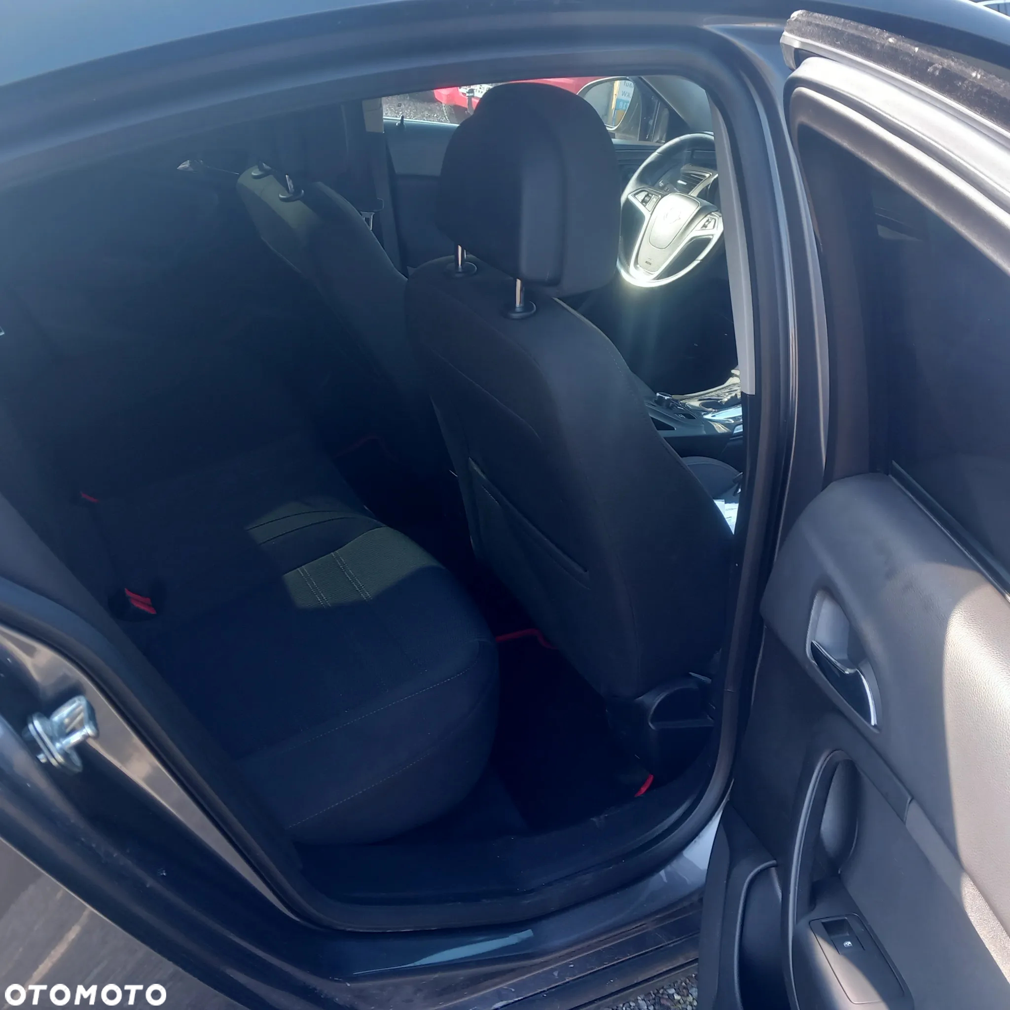 Nissan Tiida 1.6 Tekna - 8