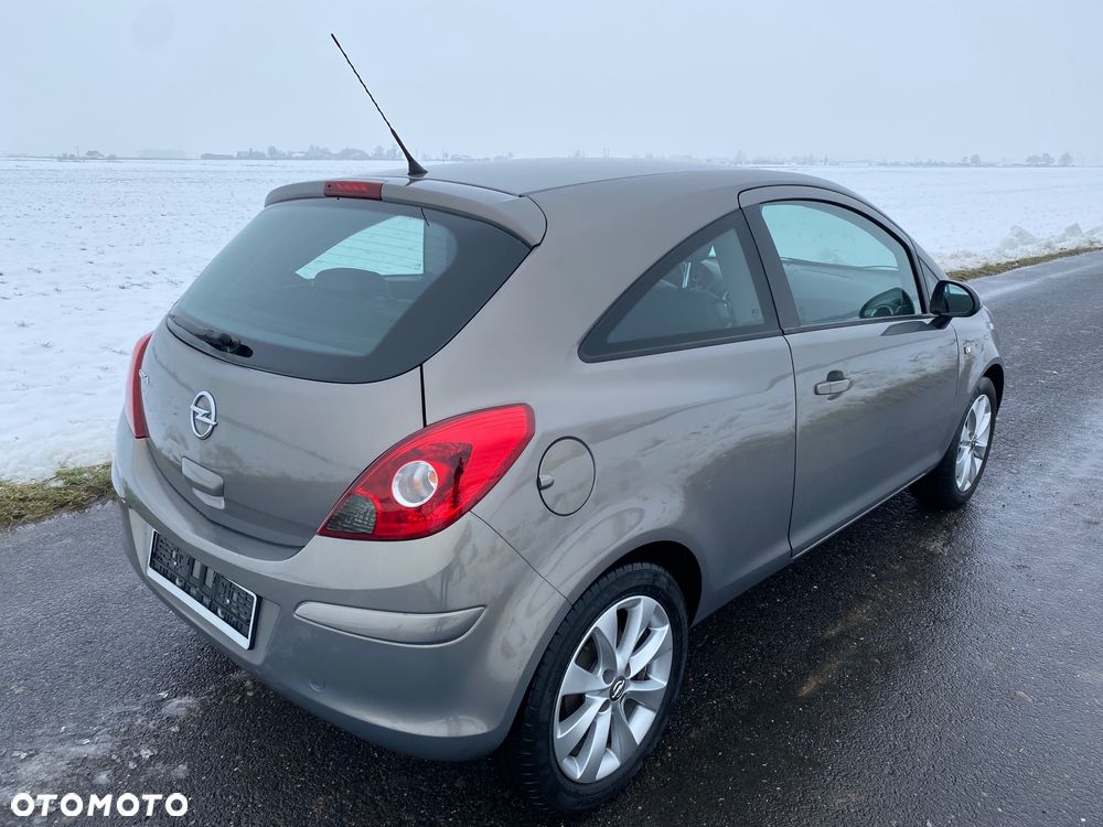 Opel Corsa 1.4 16V Energy - 5
