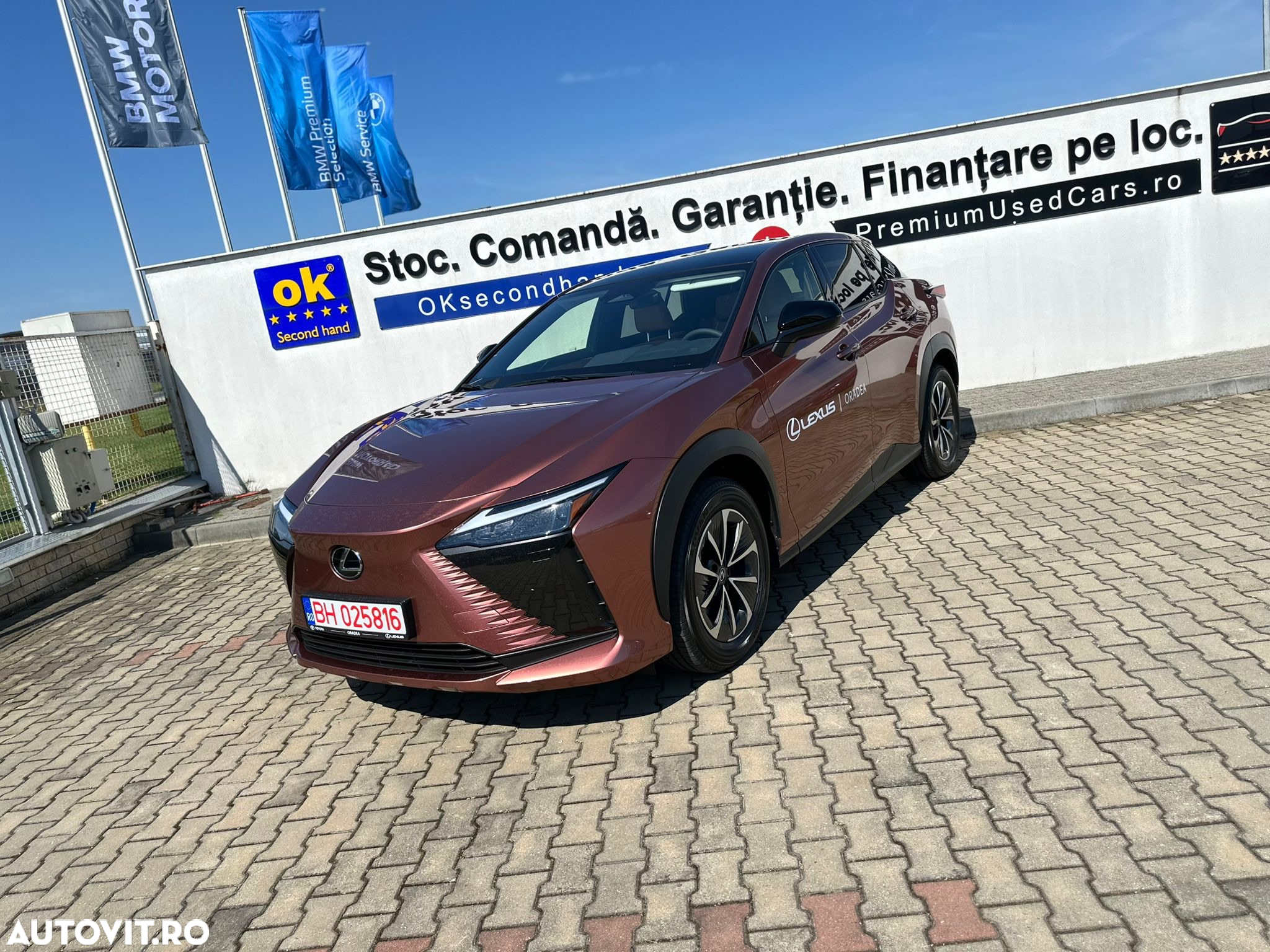 Lexus RZ - 3