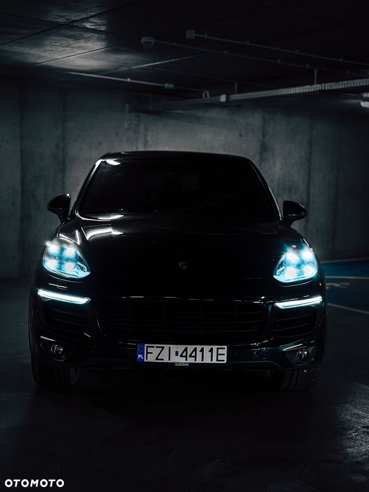 Porsche Cayenne Platinum Edition - 3