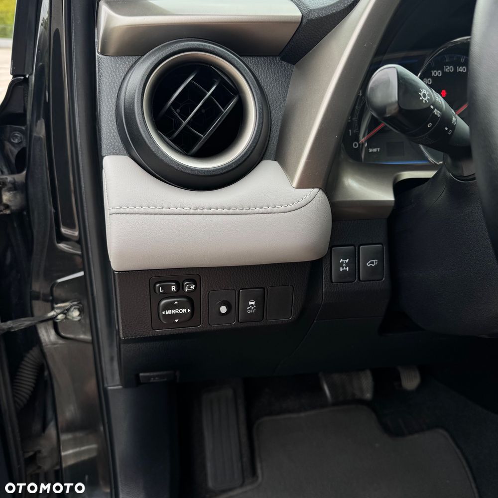 Toyota RAV4 - 26