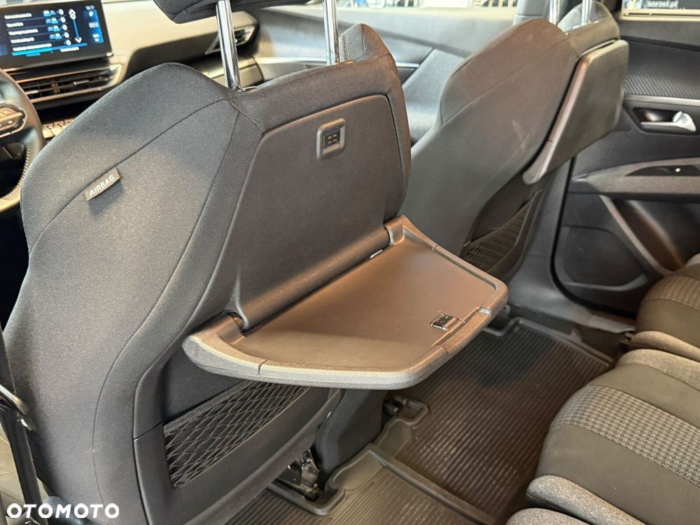 Peugeot 5008 - 21