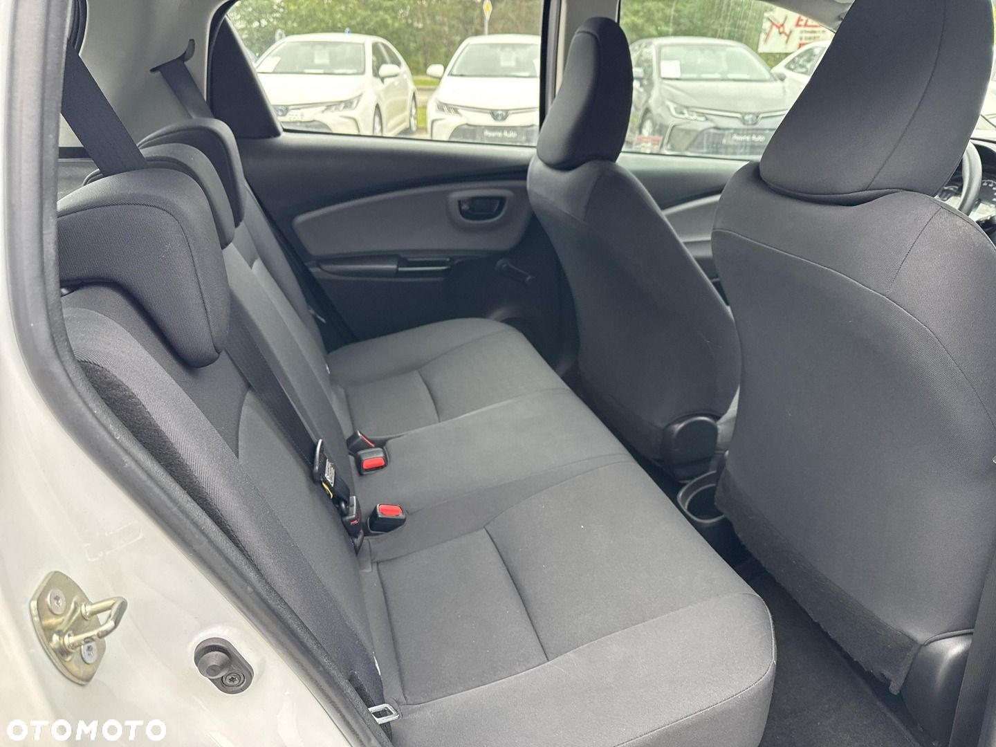 Toyota Yaris - 10