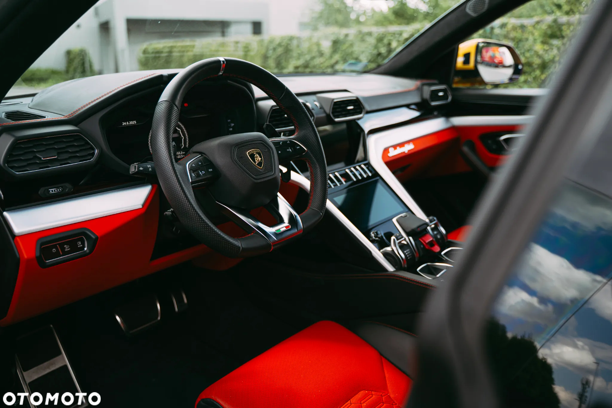 Lamborghini Urus - 13
